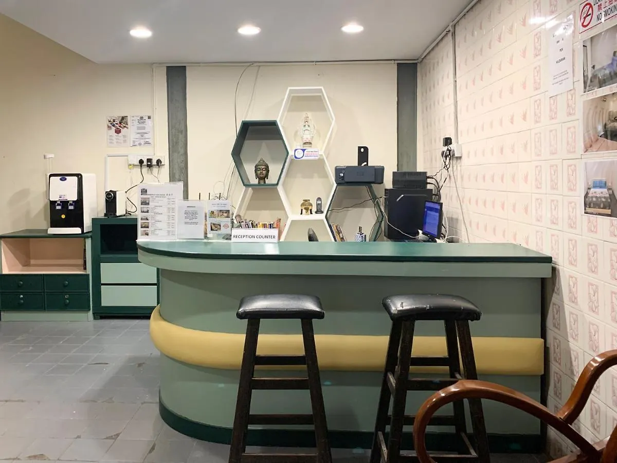 Apple Backpackers Hotel George Town 2*,