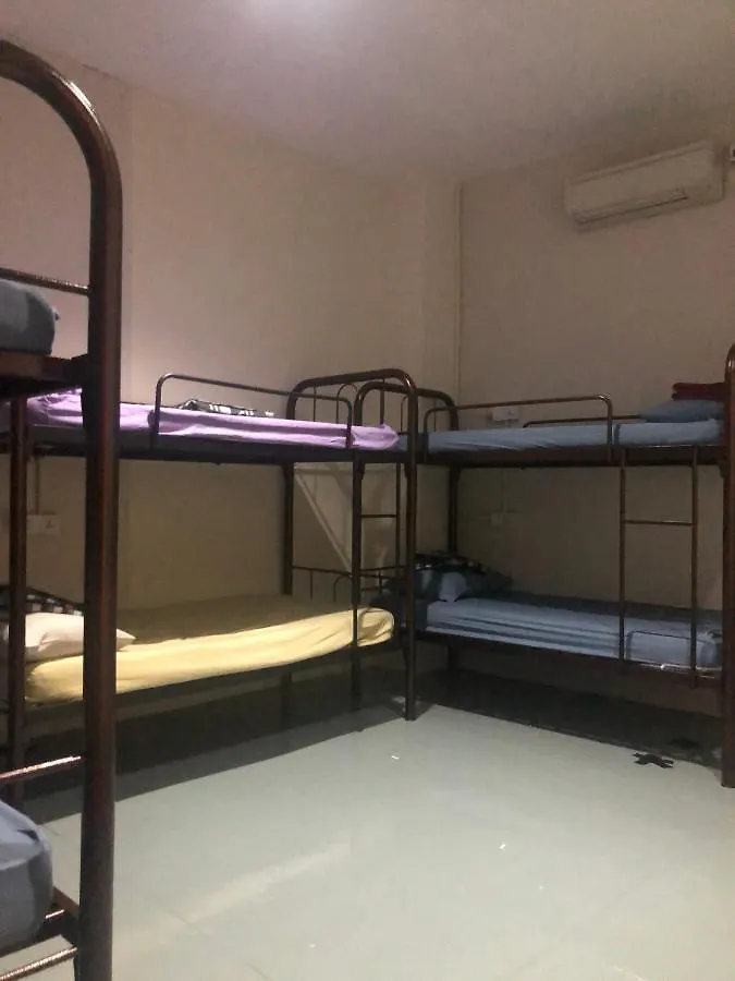 Apple Backpackers Hotel George Town